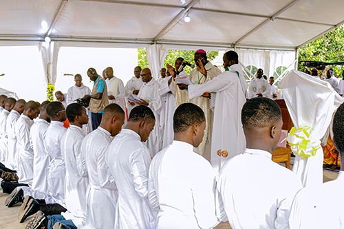 Le Grand Séminaire Saint Augustin de Bamako célèbre l’Admissio, le Lectorat et l’Acolytat